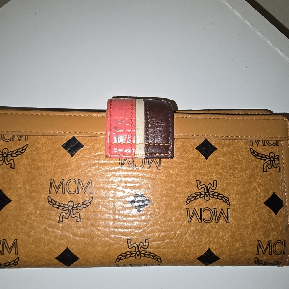 MCM Wallet - Picture 2 of 7